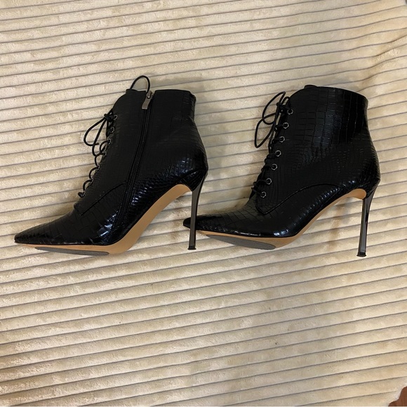 Wet Kiss Black Ankle Boots Stiletto Heel Pointed Toe Size 10 - Picture 8 of 13